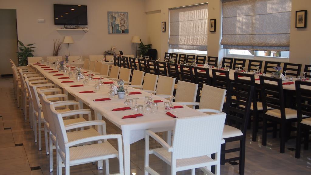 Rondos Hotel Himara Kültér fotó