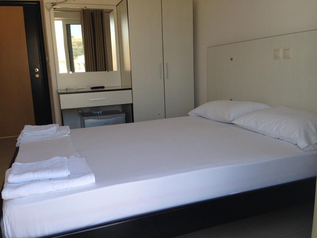 Rondos Hotel Himara Szoba fotó