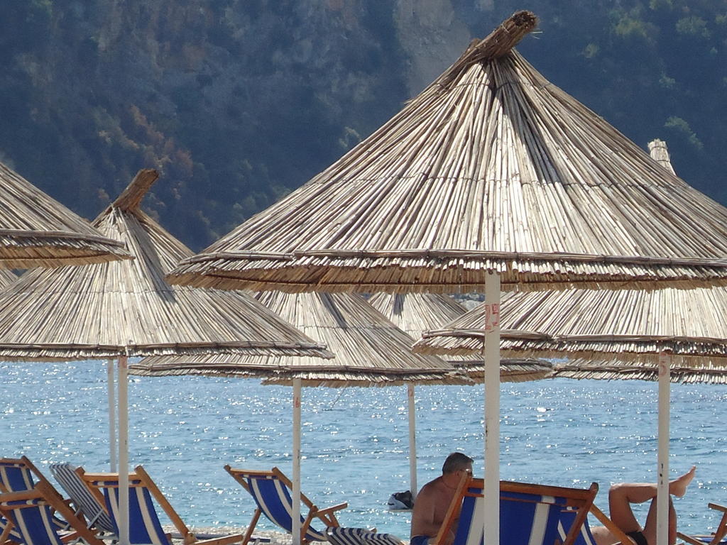 Rondos Hotel Himara Kültér fotó